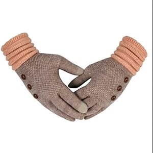 Elegant Knit Women's Gloves with Button Detail